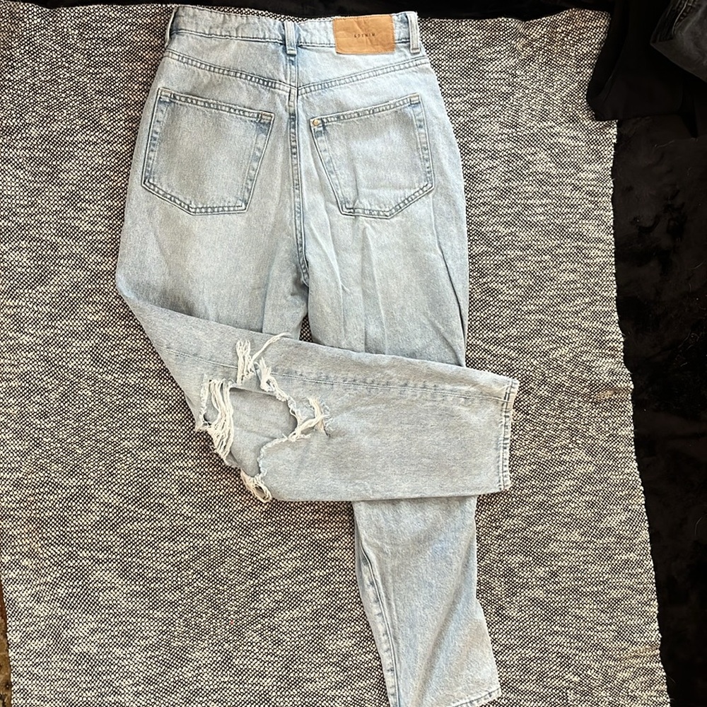 H&M light blue jeans